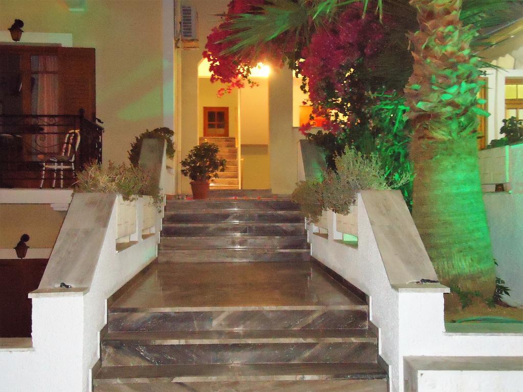 Sweetmemory Hotel Agia Marina  ภายนอก รูปภาพ